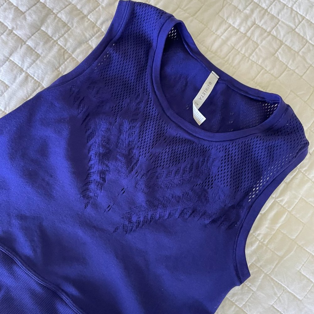 ATHLETA Crop Top NWOT